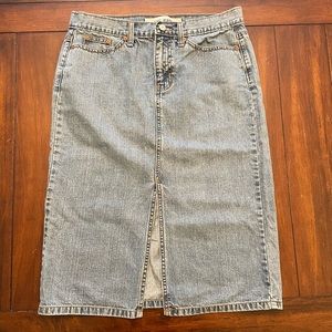 Gap Jean skirt - mid length - slit up middle
